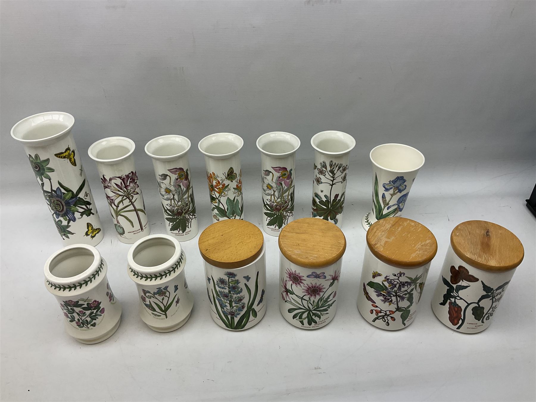 Quantity of Portmeirion The Botanic Garden pattern storage jars of various sizes, planters, vases etc (approx 47)  