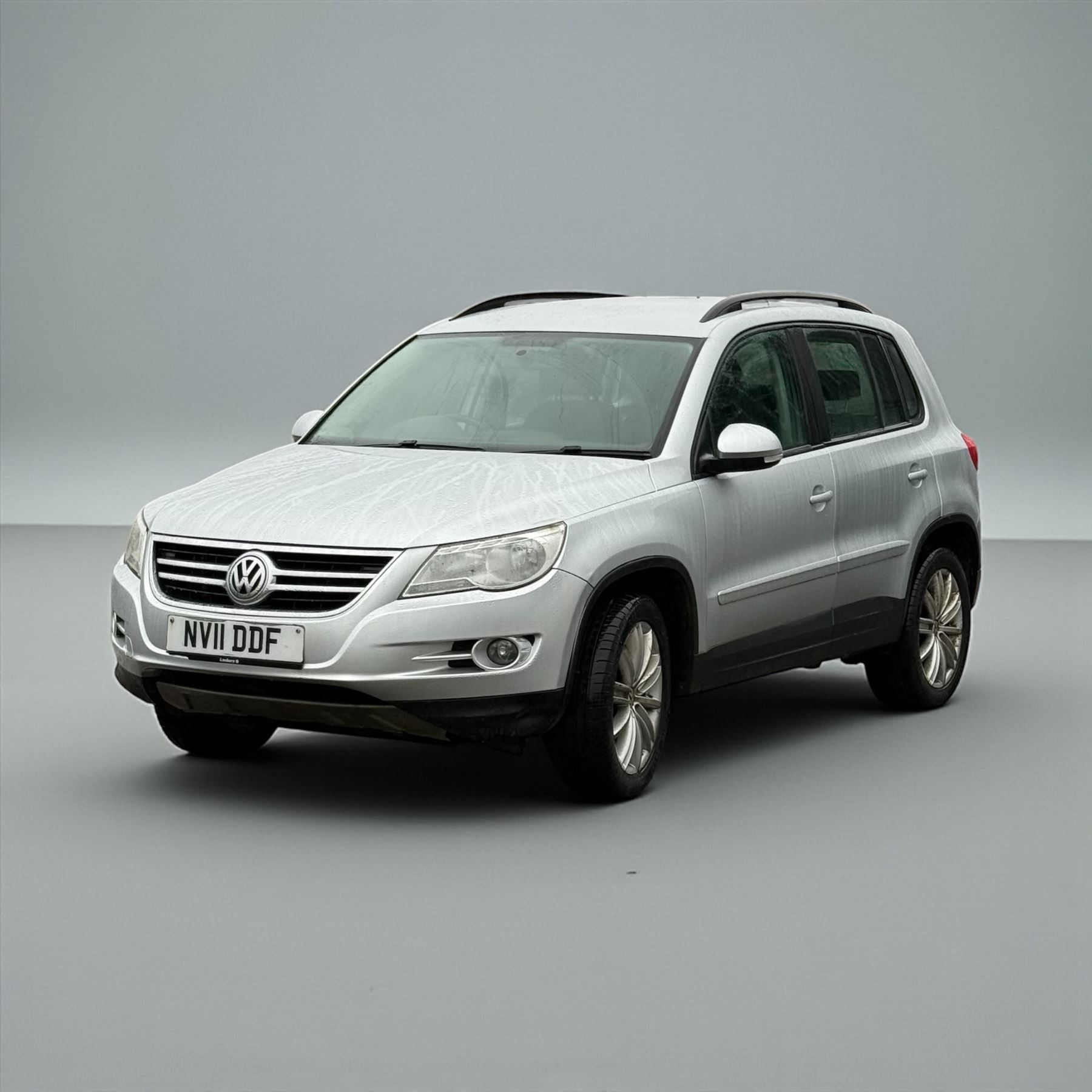 VW Tiguan, 2 Litre diesel, Automatic, 2011, Silver, MOT till 06/09/2026, 120,000 Miles (NV11 DDF)