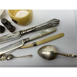 Cabinet items including two hallmarked silver thimbles, silver butter knife the handle and blade both hallmarked and other similar items