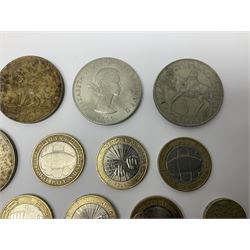 Queen Elizabeth II commemorative coins, including three Isle of Man 1970 crown coins, two further UK 1965 and 1970 crowns, three 2017 ‘Benjamin Bunny’ fifty pence pieces, two 1999 ‘Rugby World Cup’ two pound coins, Isle of Man 1999 ‘Phillip McCallen’ fifty pence piece etc