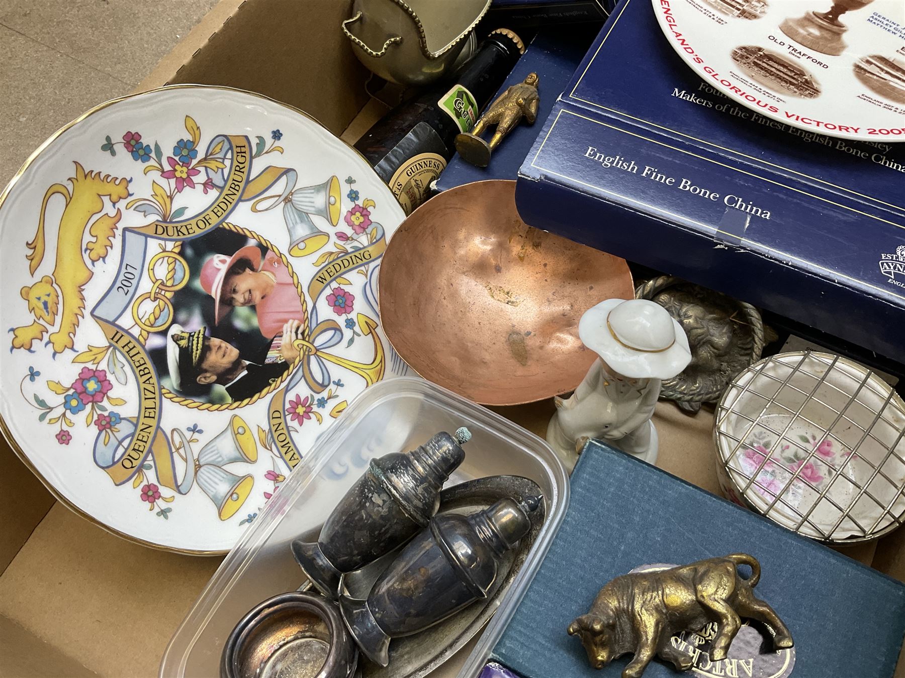 Wedgwood green jasperware trinket box, together with boxed Aynsley 'the Ashes England's  Glorious Victory 2005' plate, commemorative wares, ginger jars and other ceramics, in two boxes 