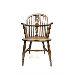 19th century elm low back Windsor armchair, shaped and pierced splat, turned supports joined by ‘H’ stretcher 