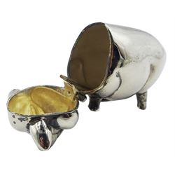 Novelty silver vesta case modelled in the form of a pig, stamped 925, with 925 quality control mark and Birmingham import mark, approximate weight 1.15 ozt (36 grams)