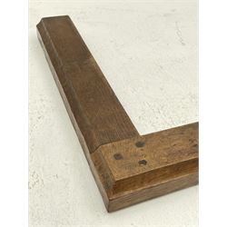 'Mouseman' 1930s/40s tooled oak fire fender, carved with mouse signature, by Robert Thompson of Kilburn