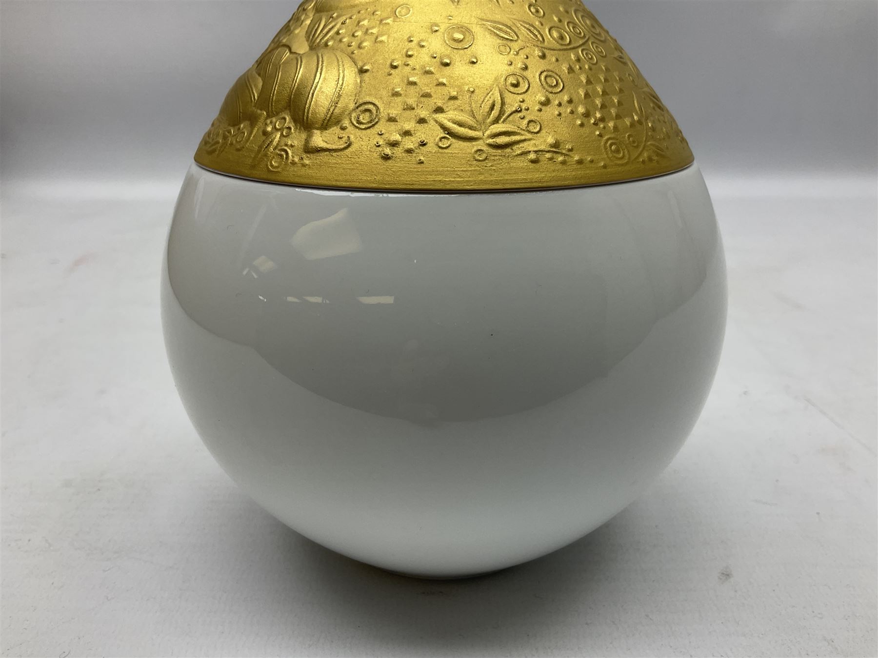 Rosenthal lidded bowl decorated in the Magic Flute pattern, designed by Bjorn Wiinblad, with gilt factory marks and signature to base, H20cm