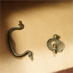 19th century mahogany chest, rectangular moulded top over two short and three long graduated drawers, each with satinwood stringing and shaped ebony inlaid panels, fitted with brass swan neck handles, raised on bracket feet