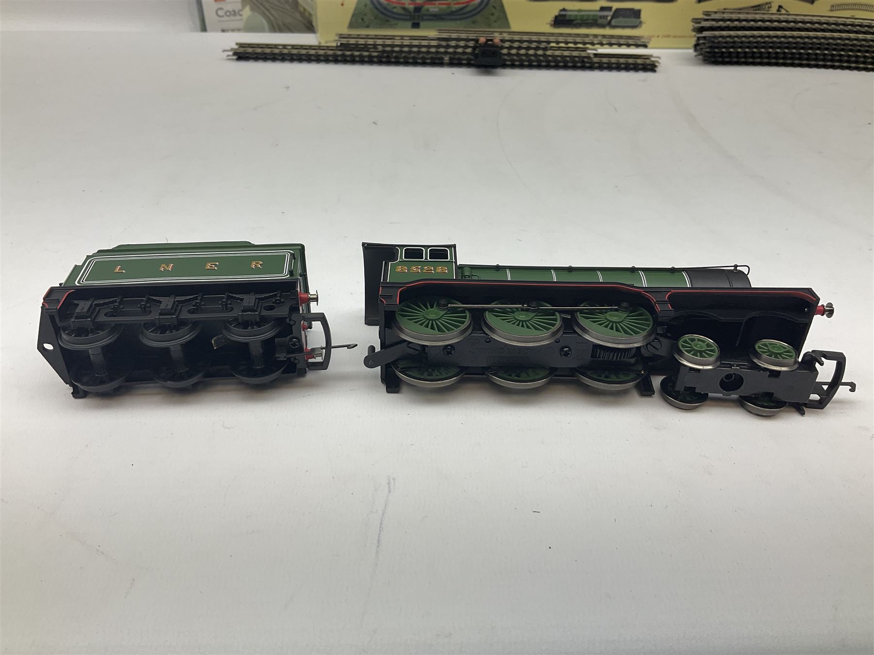 Hornby '00' gauge - 'Eastern Valleys Express' train set 