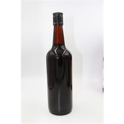 Mixed alcohol, comprising, three bottles of Harveys Bristol Cream Sherry, Harveys Bristol Milk Sherry, Croft very old pale cream sherry and Taylor's Trident port, various contents and proof  (6)