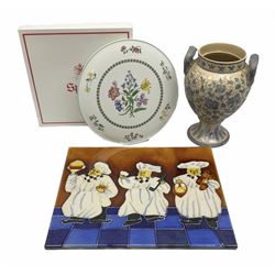 Group of ceramics comprising Spode ‘Summer Palace’ boxed plate, twin handled baluster form vase decorated with blue floral design upon cream ground, and large tile decorated with three chefs