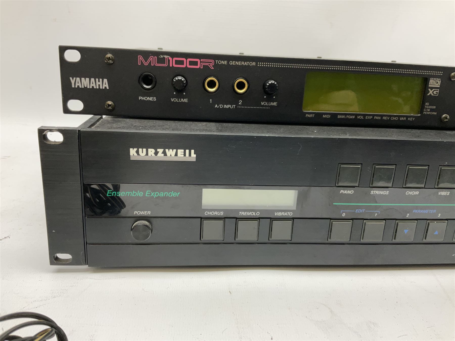 Kurzweil Ensemble Expander model 1000EX serial no.88070661; and Yamaha MU100R tone generator serial no.NP01899; both with leads (2)