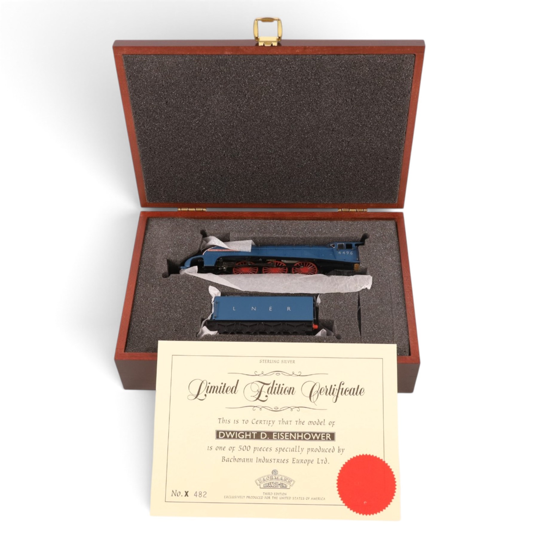 Limited edition 00 gauge Bachmann A4 Class 4-6-2 locomotive and tender 'Dwight D Eisenhower' no. 4496, in wooden presentation case with silver numbers and name plates and certificate of authenticity, limited edition no. 482/500