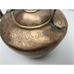 Engraved copper kettle, with Baden Powell Mafeking decoration with union jack flags, with finial modeled as Baden Powell, H31cm