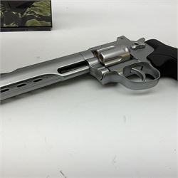 BCS FS-1002 full metal CO2 revolver, L32cm overall; boxed with two CO2 cartridges, instructions etc