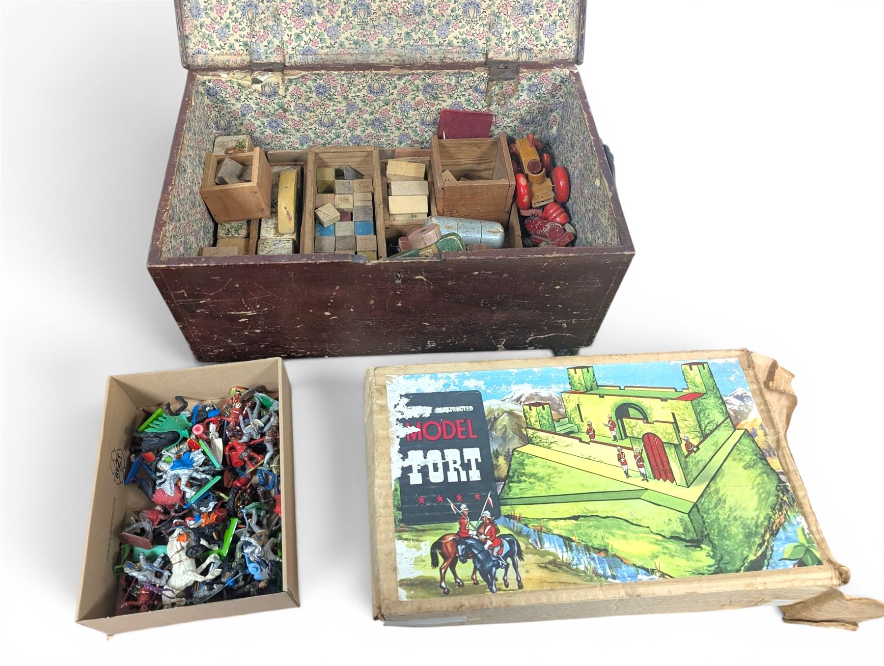 Wooden model fort, collection of Britains Deetail soldiers and similar and wooden building blocks 