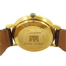 Longines Admiral gentleman's 18ct gold automatic presentation wristwatch, gilt dial with date aperture, stamped 18K, on brown leather strap with Longines buckle and additional Longines black strap and buckle, boxed