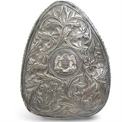 Horn flower holder with white metal mounts and Malaysian coat of arms L36cm