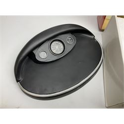 Two Bburago 1:18 scale die-cast models - Volkswagen New Beetle 1998 and Volkswagen Kafer-Beetle 1955; Corgi CC99109 Cooper 'S' three-piece set on dashboard stand; Saico 1956 Morris Minor 1000 limited edition twin-pack; and Corgi limited edition 59564 Guinness Scania Tanker and Drop-side lorry set; all boxed (5)