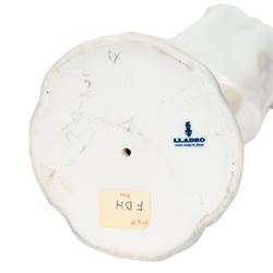 Four Lladro figures, comprising Obstetrician 4763, The Doctor 4602, Nurse 4603 and Dentist matt 4762 