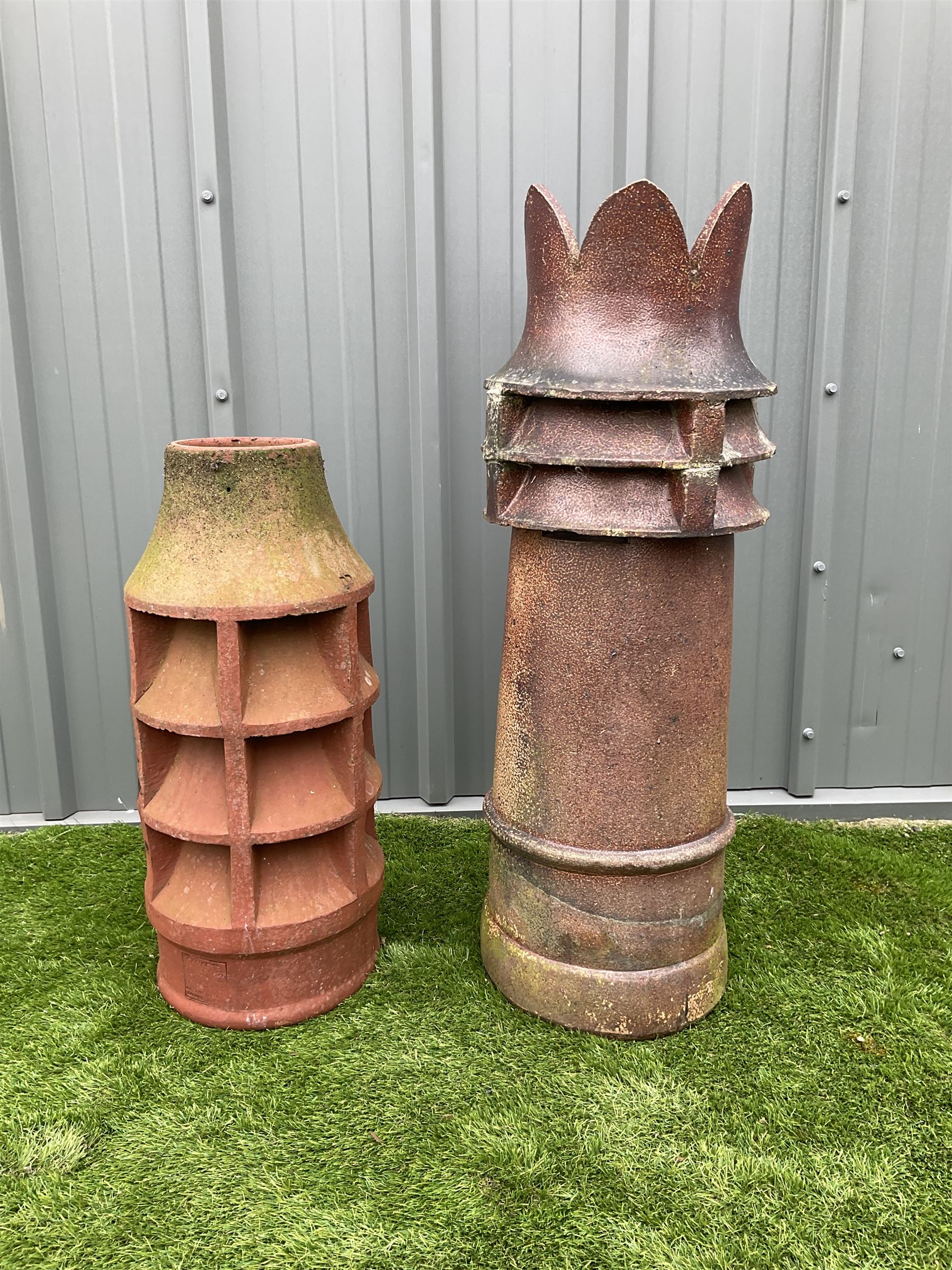 Victorian terracotta tulip top chimney pot, and another chimney pot (2) - THIS LOT IS TO BE COLLECTED BY APPOINTMENT FROM DUGGLEBY STORAGE, GREAT HILL, EASTFIELD, SCARBOROUGH, YO11 3TX