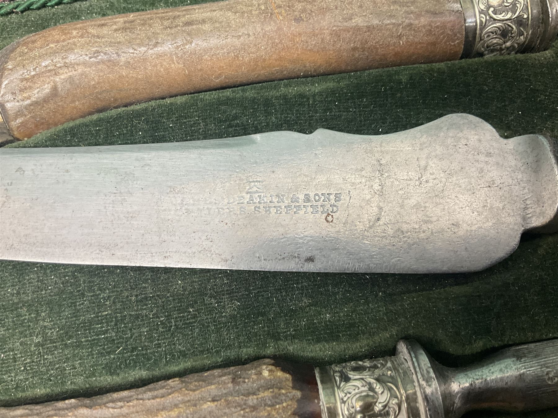 Cased horn handled carving knife set by James Deakin & Sons, Sheffield 