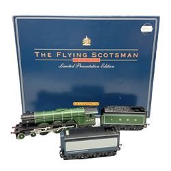 Hornby '00' gauge - LNER green 4-6-2 locomotive 'Flying Scotsman' No.4472 with tender and additional water tender in blue/grey; unboxed; together with The Flying Scotsman Limited Presentation Edition pack of three BR Mk.2A open and brake coaches; boxed