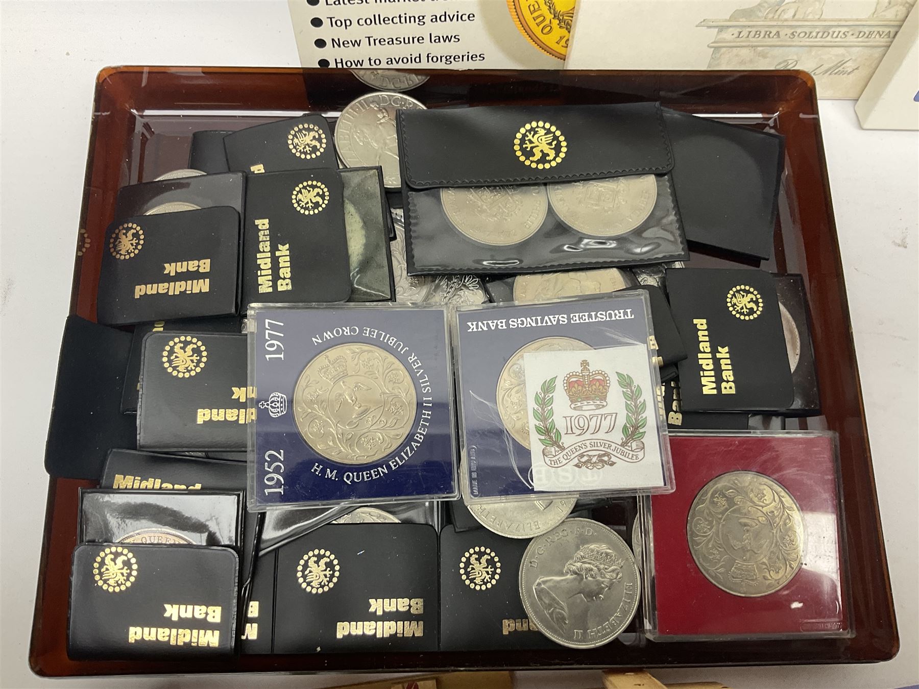 Great British and World coins, including small number of pre 1920 silver coins, pre-decimal coinage, commemorative crowns, Britain's first decimal coins sets in blue wallets, Swiss francs etc