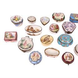 Large collection of 19th century and later pill boxes, including examples by Limoges, Veuve Perrin, Capodimonten etc 
  