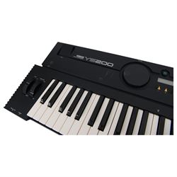 Yamaha YS200 digital synthesizer, cased with instructions, W100cm