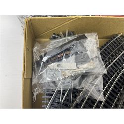 Hornby '00' gauge - Class 35 Hymek Diesel Hydraulic B-B locomotive No.D7063; Class 101 Holden Tank 0-4-0 locomotive No.101; nine wagons/coaches; track and controller; and 1978 catalogue; together with small quantity of loose Meccano with two booklets; all unboxed