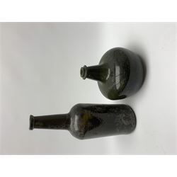 18th century green glass bottle, of onion form, H15cm, together with an 18th century green glass wine bottle, with seal depicting a boar beneath a crown, probably the Edgcumbe Crest, H27cm