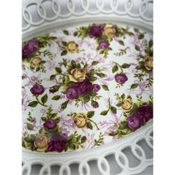 Royal Albert Old Country Roses pattern tea and dinner wares, including tiered cake stands, cake plate, napkin rings, egg cups, pierced serving platters, etc 