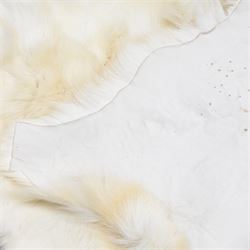 Skin/ Hide; White Reindeer hide rug, L32cm