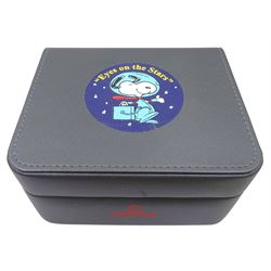 Omega Speedmaster Professional “Eyes on the Stars” Silver Snoopy Award stainless steel limited edition manual wind wristwatch, Ref. 3578.51.00, Cal. 1861, serial No. 77118140, on original stainless steel bracelet, with fold-over clasp, boxed with papers, warranty card dated 2003 and additional bracelet link