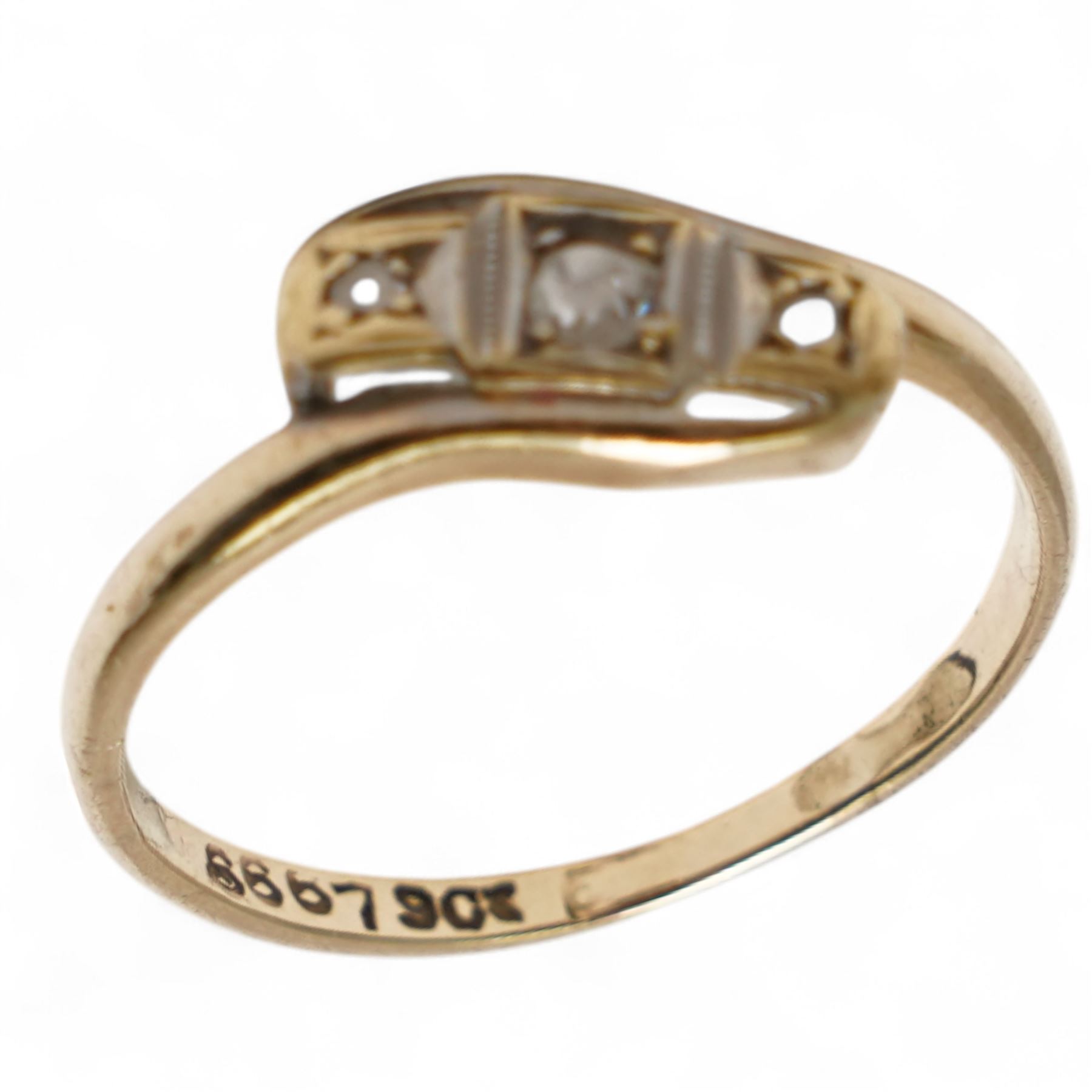 9ct white gold jade buckle / brooch, 9ct gold three stone diamond ring, stamped and an 8ct gold agate brooch