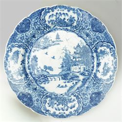Set of five Chinese Qianlong period blue and white plates, D23cm 