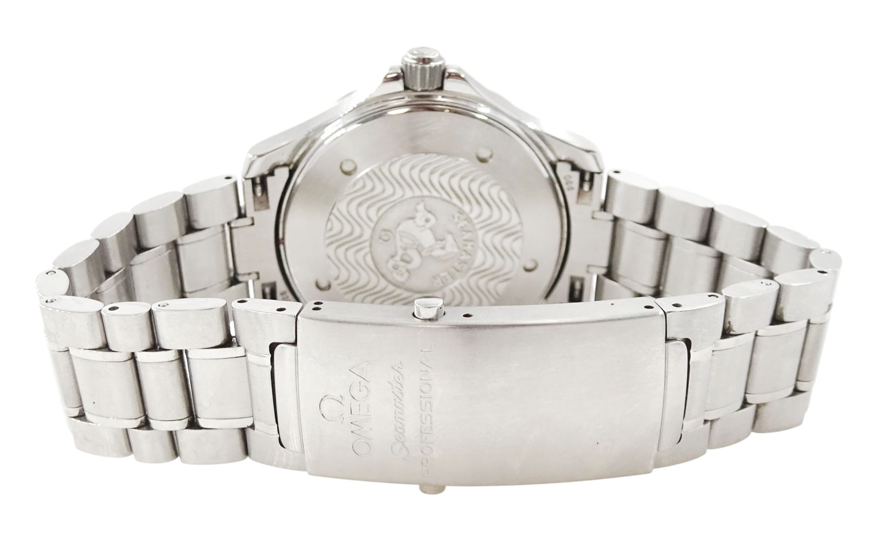 Omega Seamaster gentleman's stainless steel automatic wristwatch, Ref. 168 1640, Cal. 1120, serial No. 80529960, blue wave dial with date aperture and unidirectional rotating bezel, on original stainless steel strap with fold-over clasp, boxed with receipt