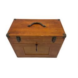 A lockable 8 drawer wooden tool box complete with miscellaneous workshop, engineering hand tools and machine tools, clockmaking tools, dividing plates, gauges, drills, callipers, screwdrivers, pliers, cutters etc.