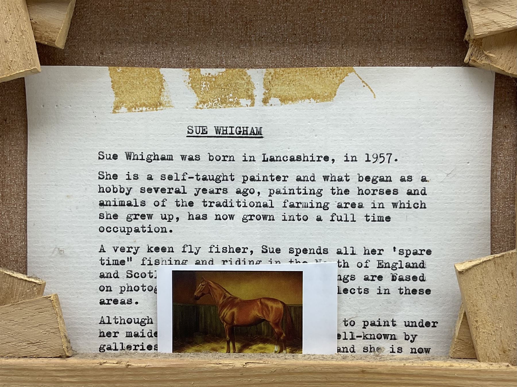 Sue Whigham (British 1957-): Bay Horse in Stable Interior, oil on canvas signed 7.5cm x 23.5cm