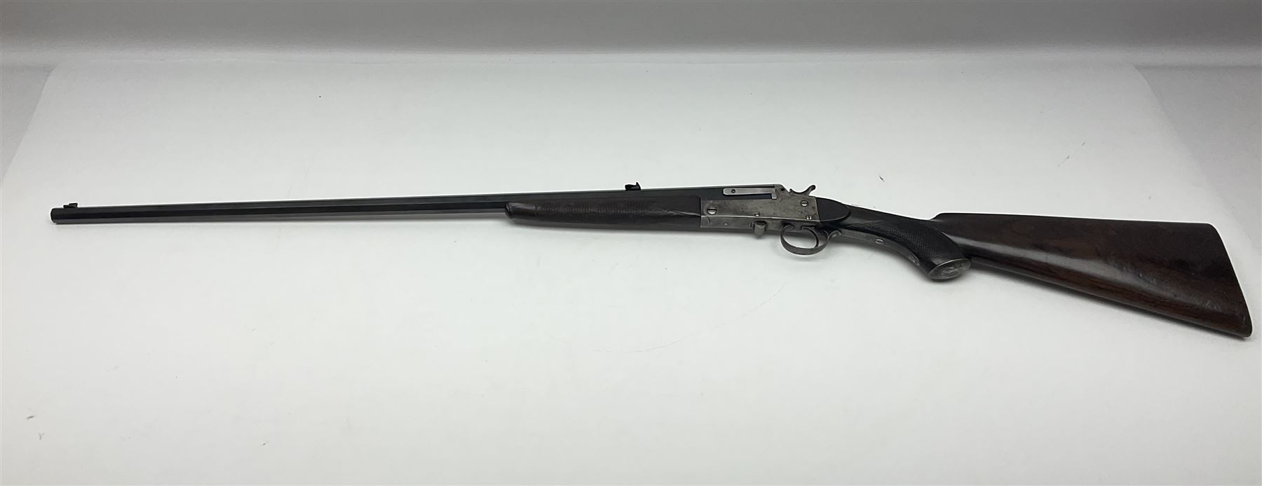 W.R. Pape Newcastle-upon-Tyne .297/250 Rook rifle, the 69cm (27