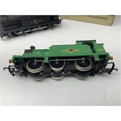 Wrenn '00' gauge - five Class R1 0-6-0 tank locomotives - No.7420 in LMS Red; No.31337 in BR Black; No.31340 in BR Malachite Green; No.1127 in Southern Green; all in boxes with instructions; and No.1127 in Southern Green; in associated Wrenn box (5)