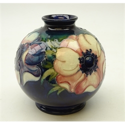  Early to mid 20th century Moorcroft Anemone pattern globular shaped vase, impressed 'Potter to H.M. The Queen', H11cm   