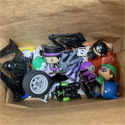 Large group of predominantly DC Batman and Justice League boxed and loose toys and collectables, in two boxes