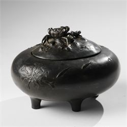 Japanese Meiji period covered vessel, the cover formed with two crabs and the surround decorated with fish, character signature to base, H12cm