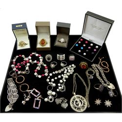 Silver and stone set silver jewellery including silver-gilt amber ring in a filigree setting, pearl necklaces, rings and earrings, silver St Christopher pendant necklace etc, all stamped or hallmarked
