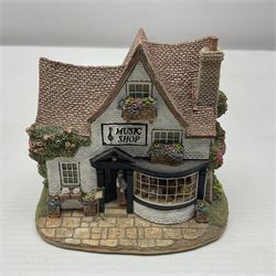 Twenty Lilliput Lanes, including The Right Note, Chatterbox Corner, Whistle Stop Gate, New Neighbours, Travellers Rest etc, all in original boxes