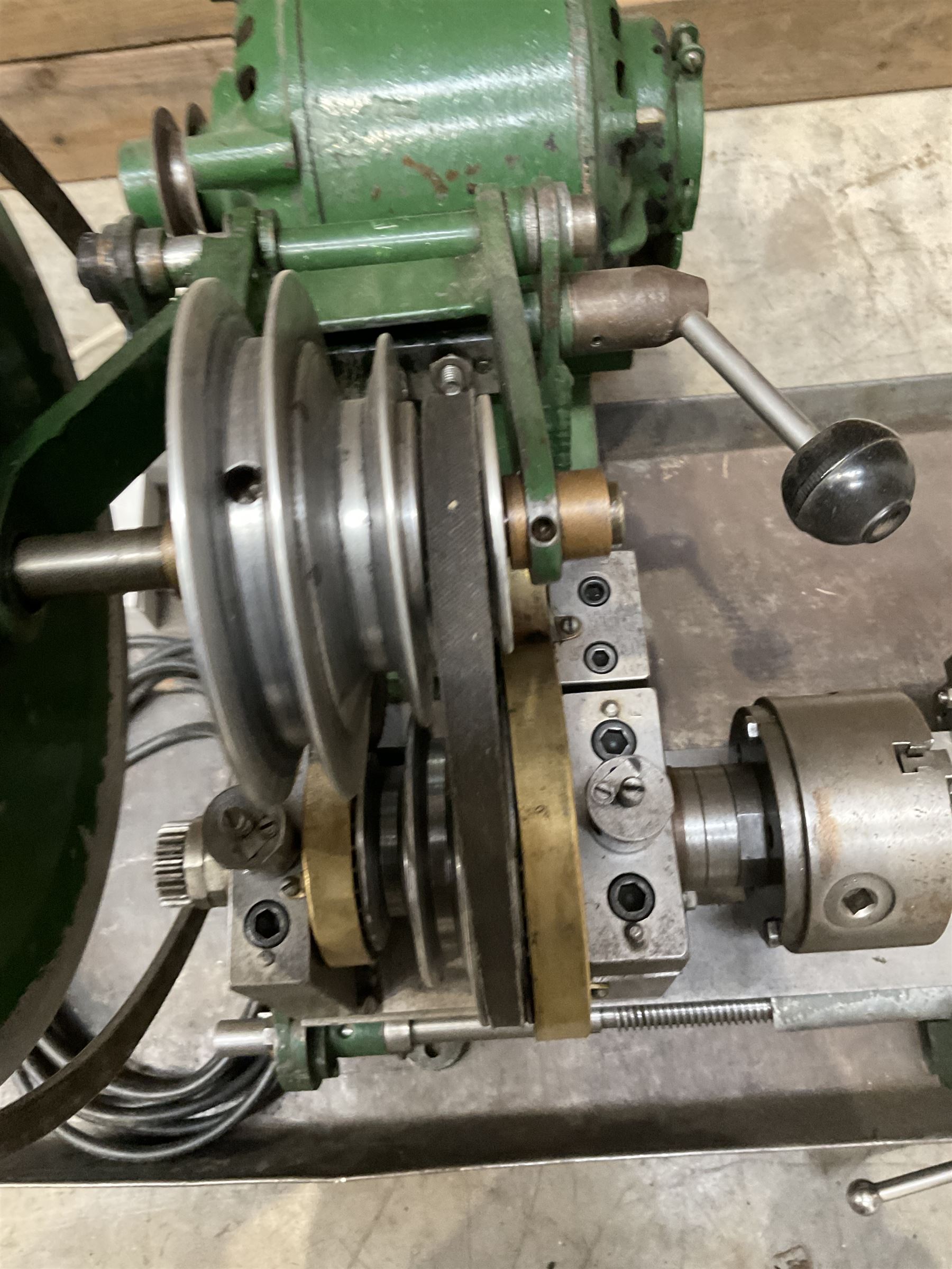 Metalworking lathe 240v