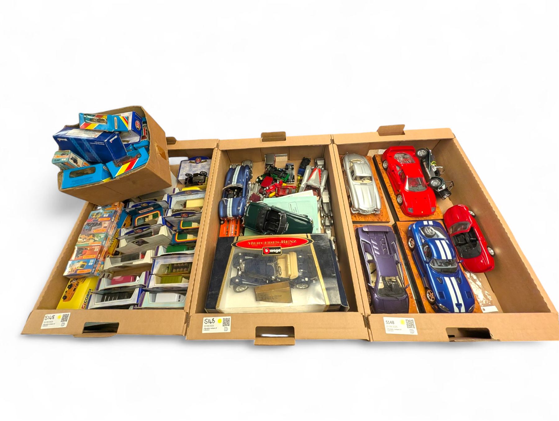 Collection of die-cast vehicles, including Crestley Collection, Bburago, Limited Edition Oxford Die-Cast and sealed Matchbox examples, some boxed