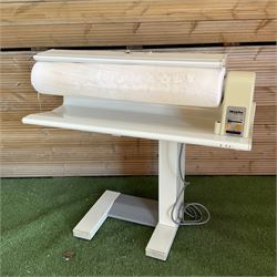 Miele electronic B865 electric rotary ironer - THIS LOT IS TO BE COLLECTED BY APPOINTMENT FROM DUGGLEBY STORAGE, GREAT HILL, EASTFIELD, SCARBOROUGH, YO11 3TX