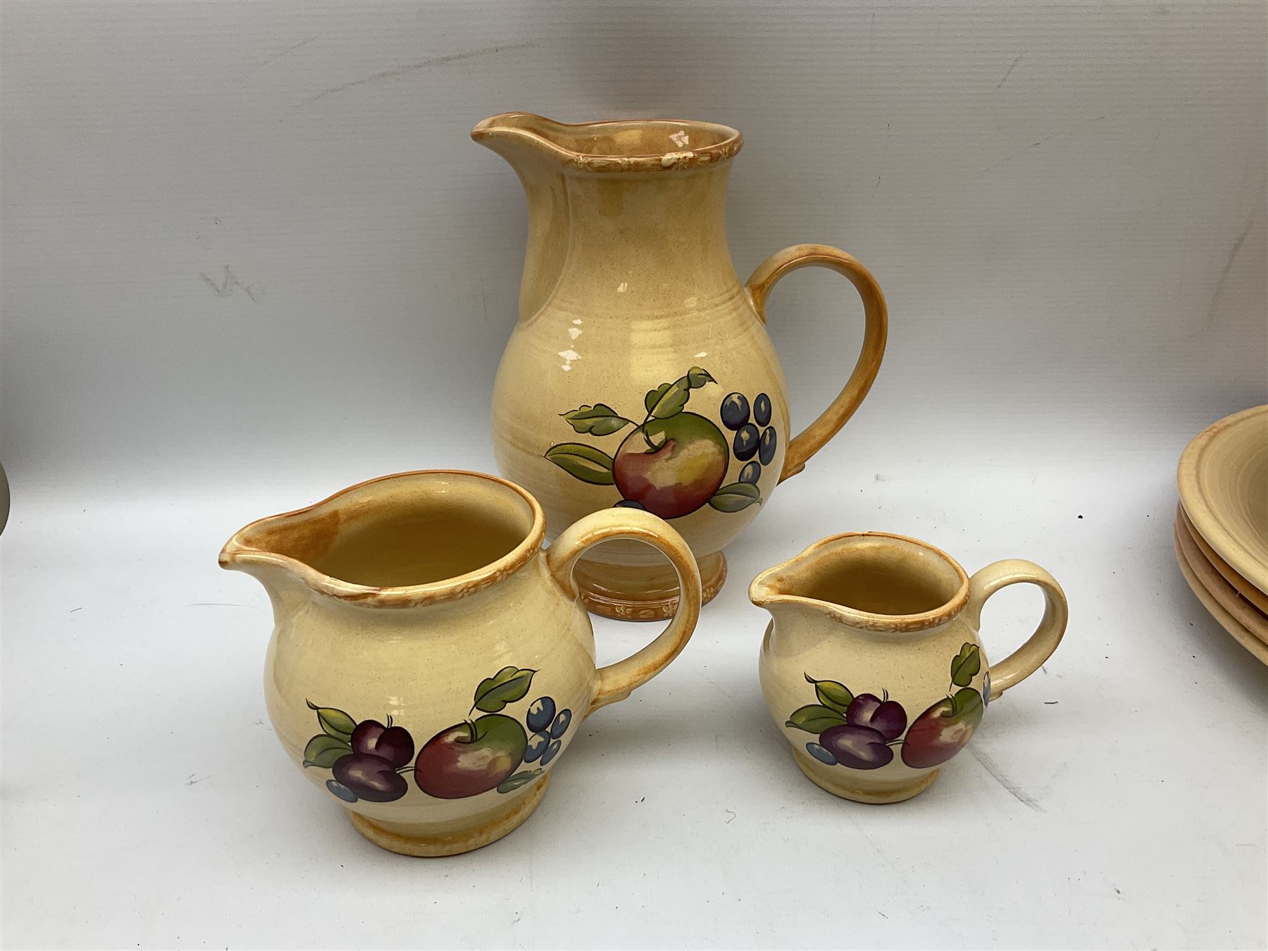 Hornsea Pottery Yeovil pattern part tea and dinner service, to include seven dinner plates, cheese dish and cover, water jug, four storage jars of various sizes etc (60) 