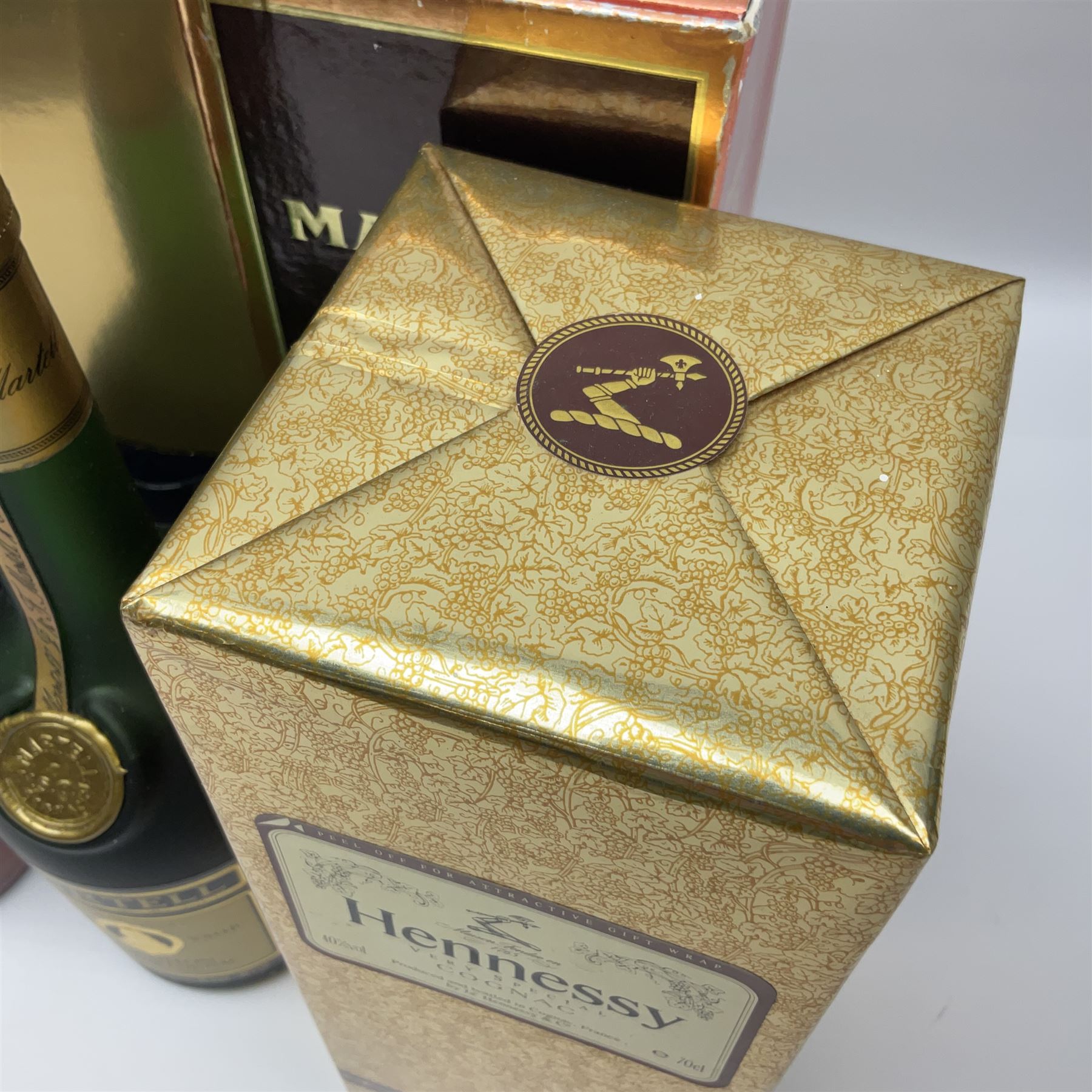 Mixed alcohol, to include Hennessy very special cognac, Martell VSOP cognac, De Valcourt Napoleon French brandy, etc, various contents and proof (5)